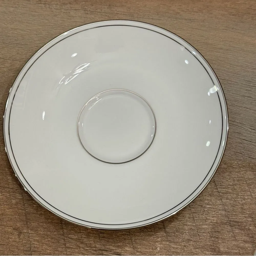 Lenox Federal Platinum 5 Piece Place Setting Fine Bone China